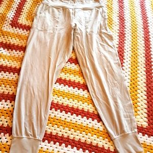 Lulu crop pant in dove grey.  Sz 10